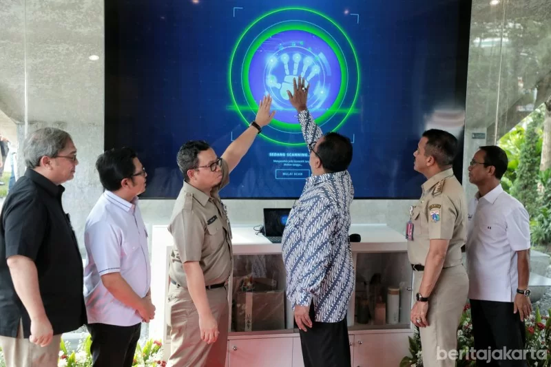 Sarana Jaya Hadir dalam Peresmian Digital Lounge Jakhabitat di Taman Literasi Martha Tiahahu