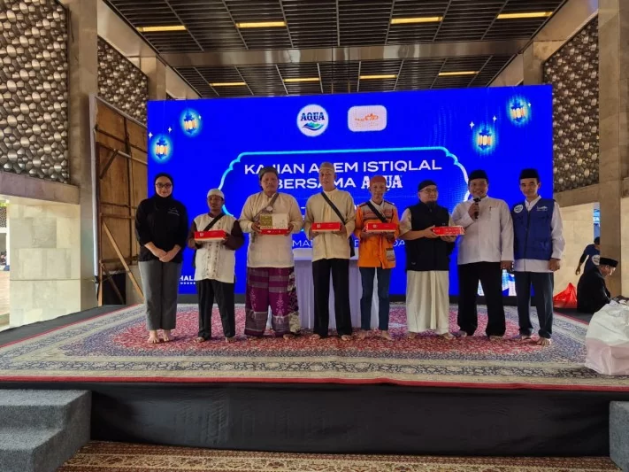 Kontribusi Sarana Jaya dalam Program Takjil Ramadan 1447 H di Masjid Istiqlal bersama Dikmental DKI Jakarta